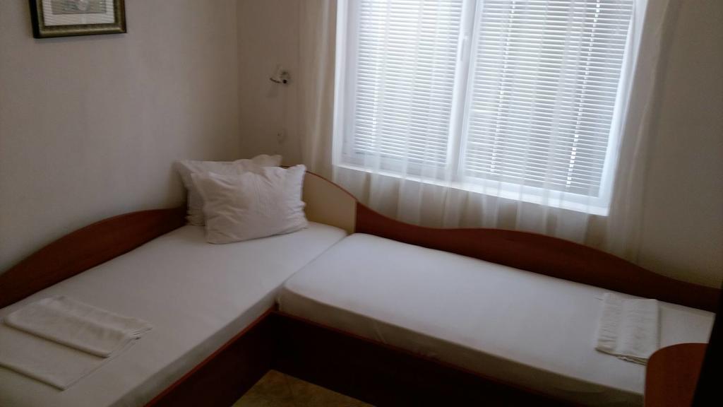 Guest House Krasi Черноморець Екстер'єр фото