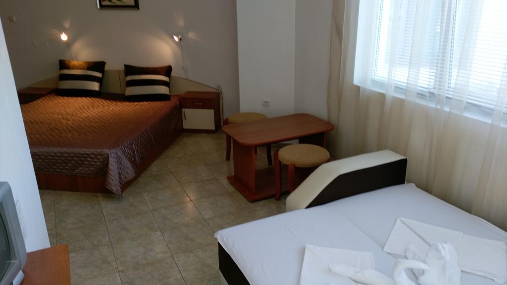 Guest House Krasi Черноморець Екстер'єр фото
