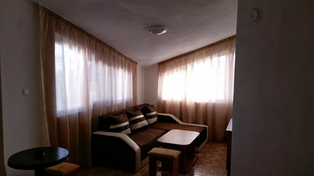 Guest House Krasi Черноморець Екстер'єр фото