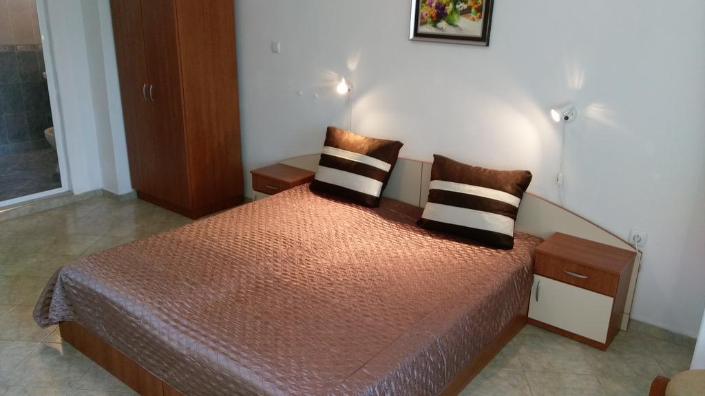 Guest House Krasi Черноморець Екстер'єр фото